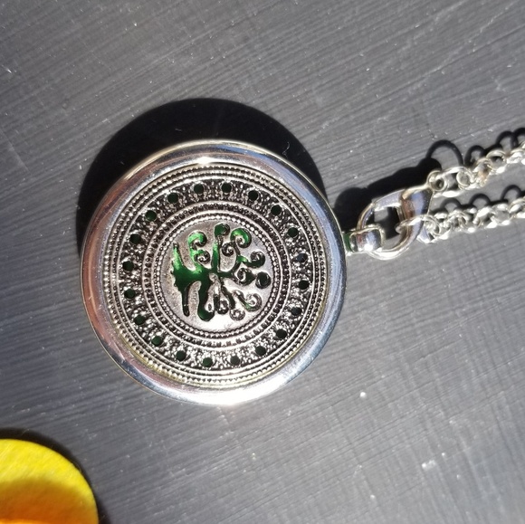 Tree of Life Locket Necklace - Picture 7 of 7